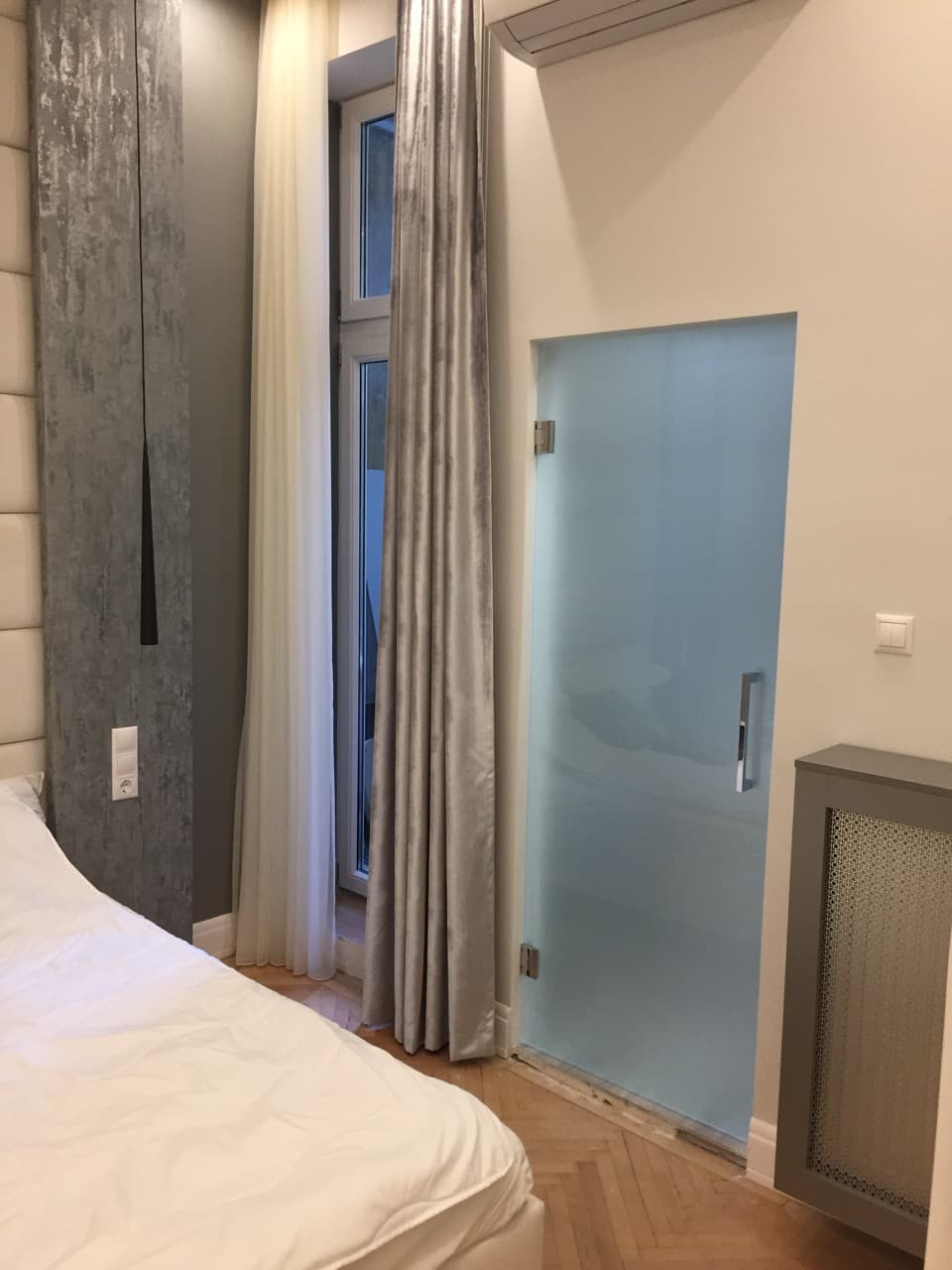 Üvegajtó galéria referencia 1