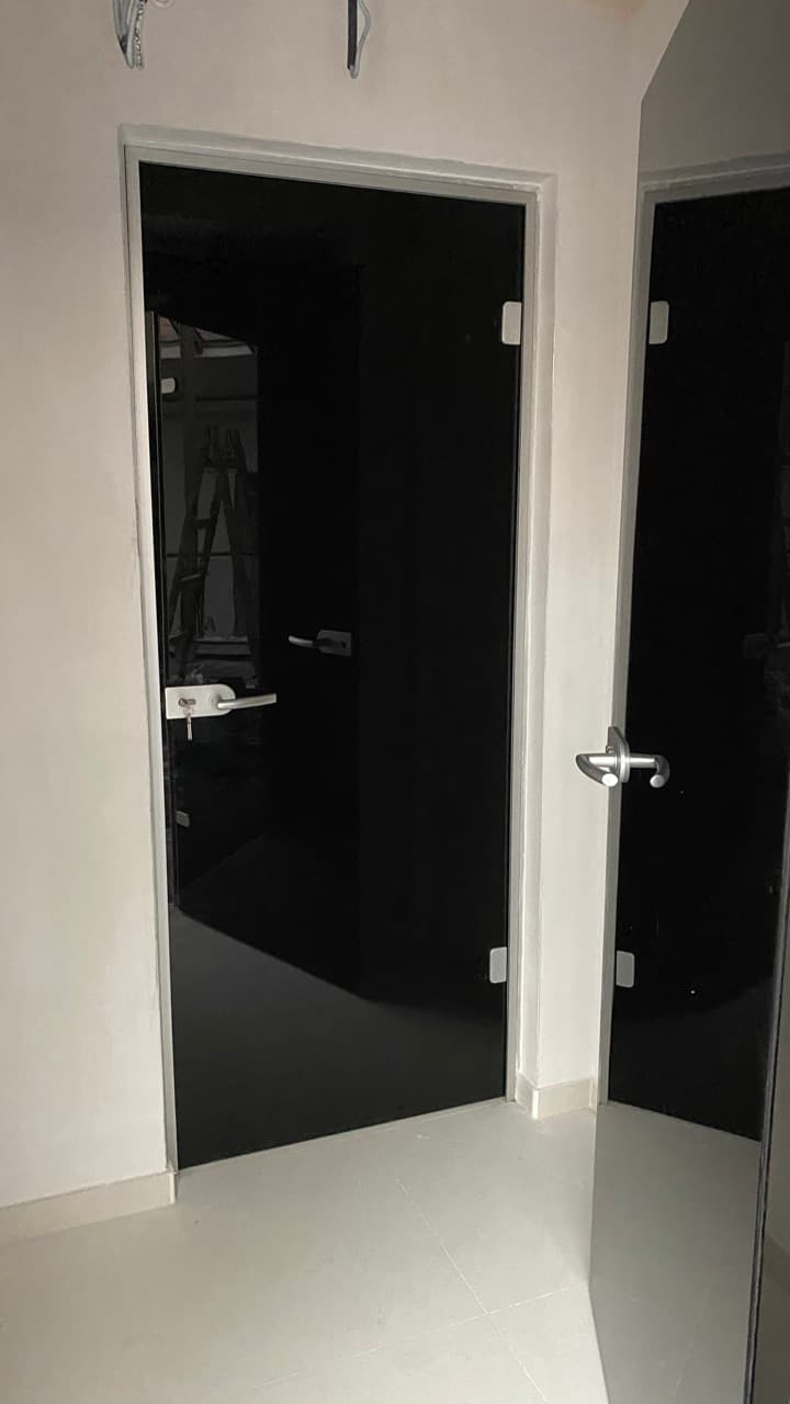 Üvegajtó galéria referencia 6