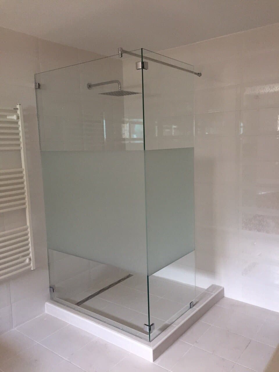 Zuhanyfal galéria referencia 3